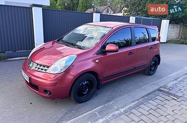 Хэтчбек Nissan Note 2008 в Львове