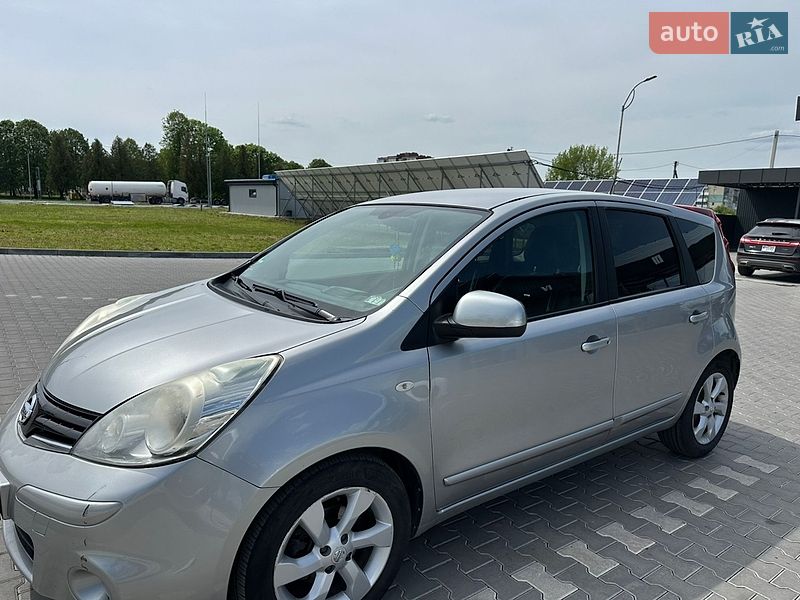 Хэтчбек Nissan Note 2009 в Владимире