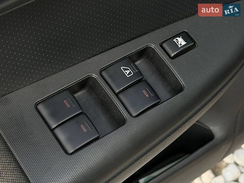 Хэтчбек Nissan Note 2010 в Харькове