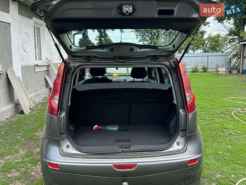 Хэтчбек Nissan Note 2010 в Хмельницком