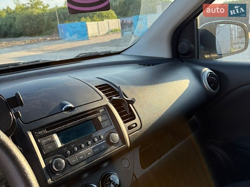 Хэтчбек Nissan Note 2012 в Львове