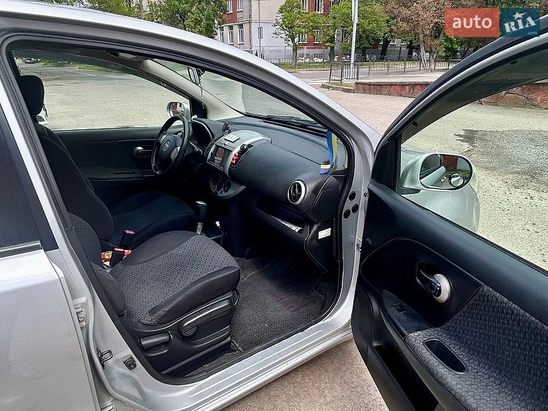 Хетчбек Nissan Note 2012 в Львові