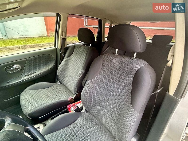 Хетчбек Nissan Note 2012 в Львові