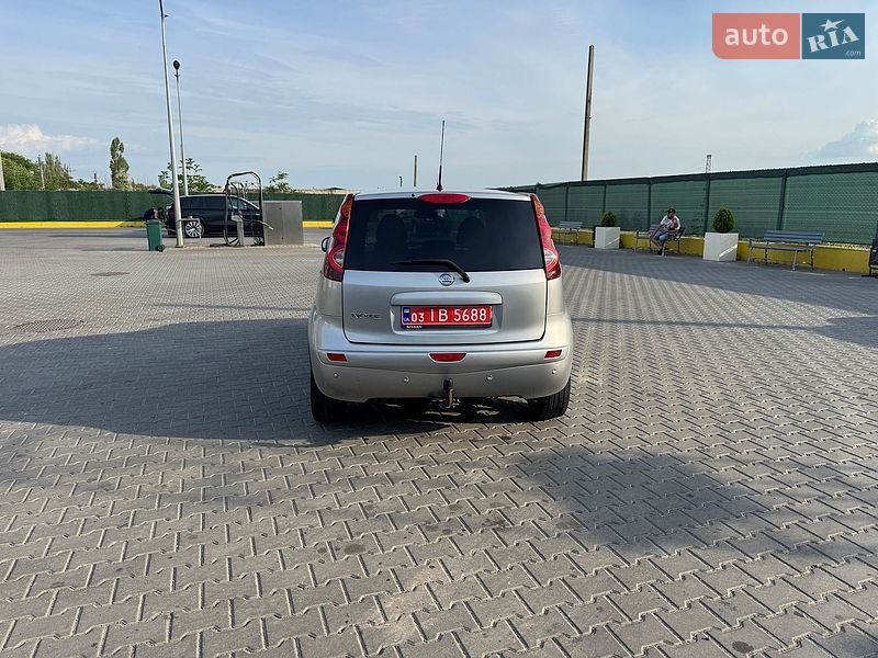 Хэтчбек Nissan Note 2010 в Одессе