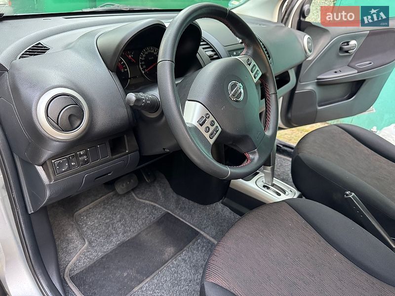 Хэтчбек Nissan Note 2010 в Одессе