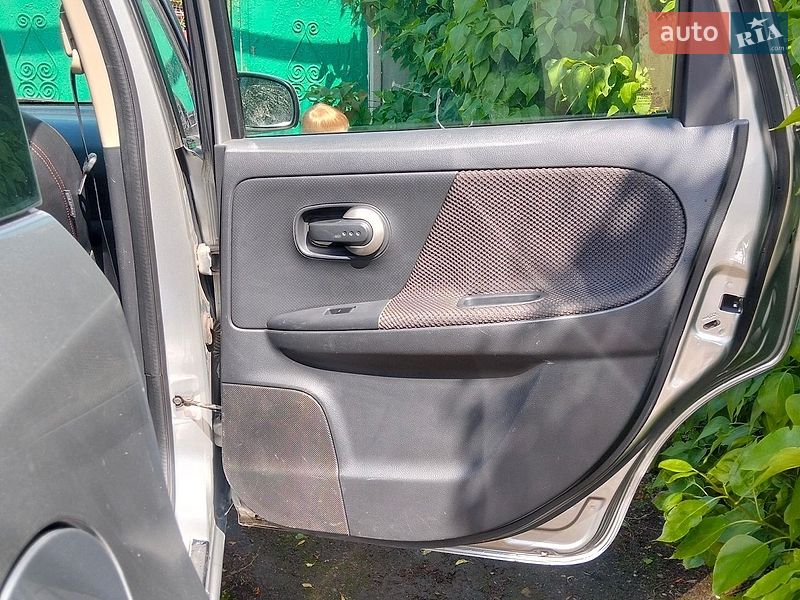 Хэтчбек Nissan Note 2008 в Николаеве