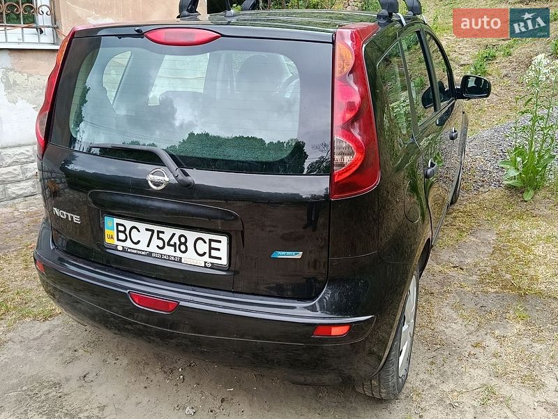 Хэтчбек Nissan Note 2010 в Львове