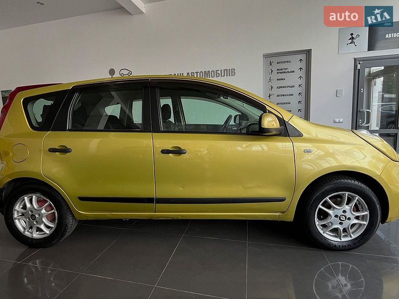 Хетчбек Nissan Note 2006 в Львові