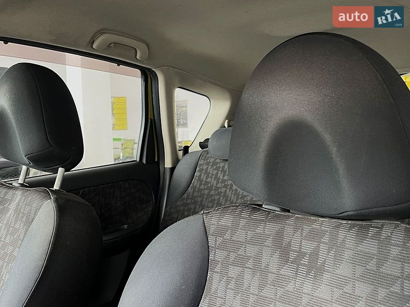 Хетчбек Nissan Note 2006 в Львові
