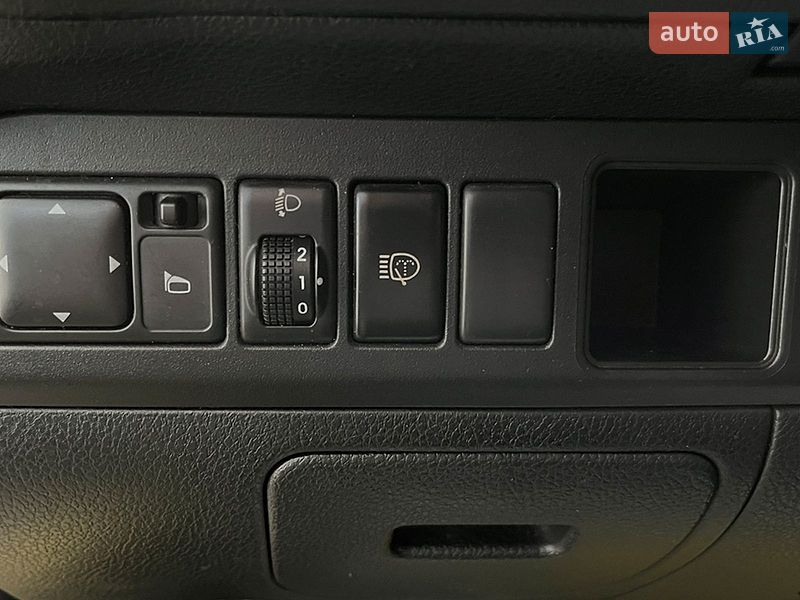 Хетчбек Nissan Note 2006 в Львові