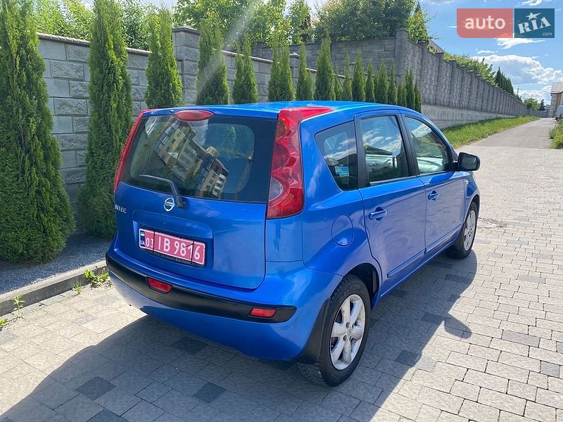 Хэтчбек Nissan Note 2006 в Ровно