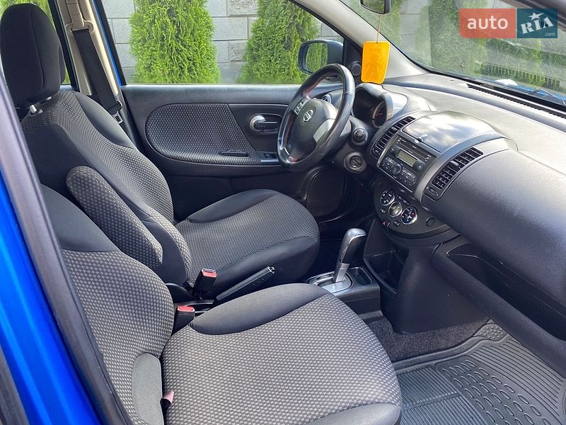 Хэтчбек Nissan Note 2006 в Ровно