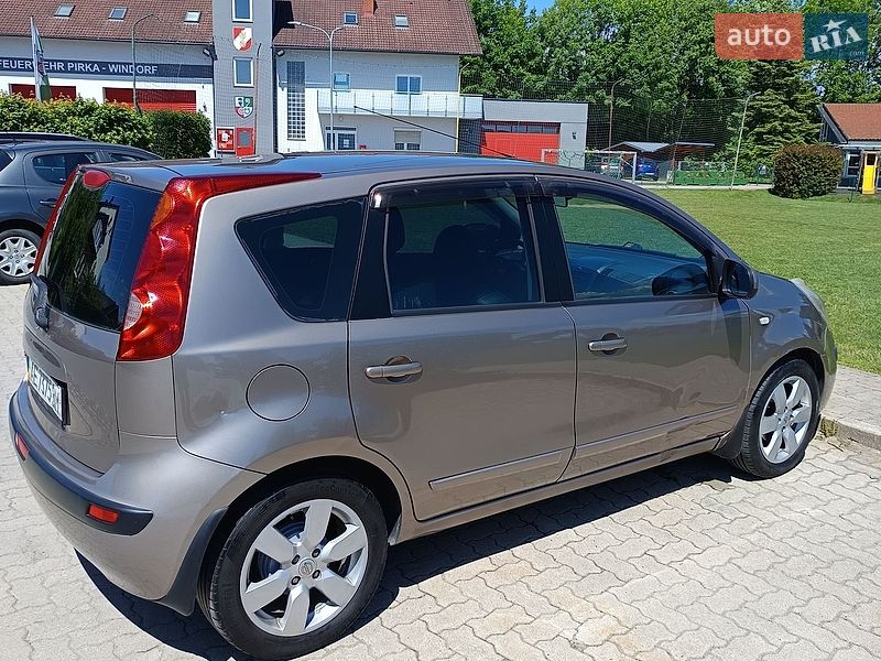 Хэтчбек Nissan Note 2006 в Киеве