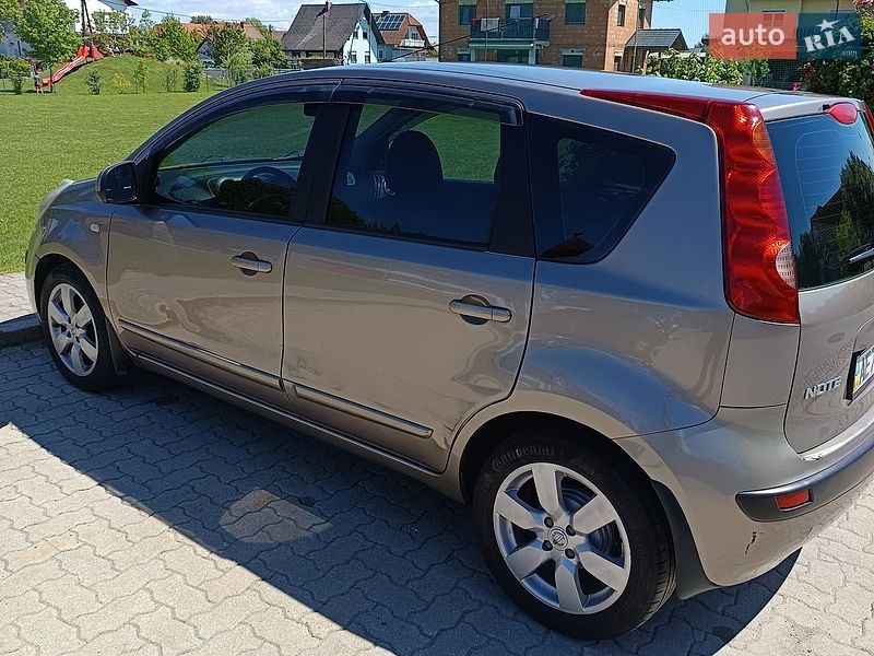 Хэтчбек Nissan Note 2006 в Киеве