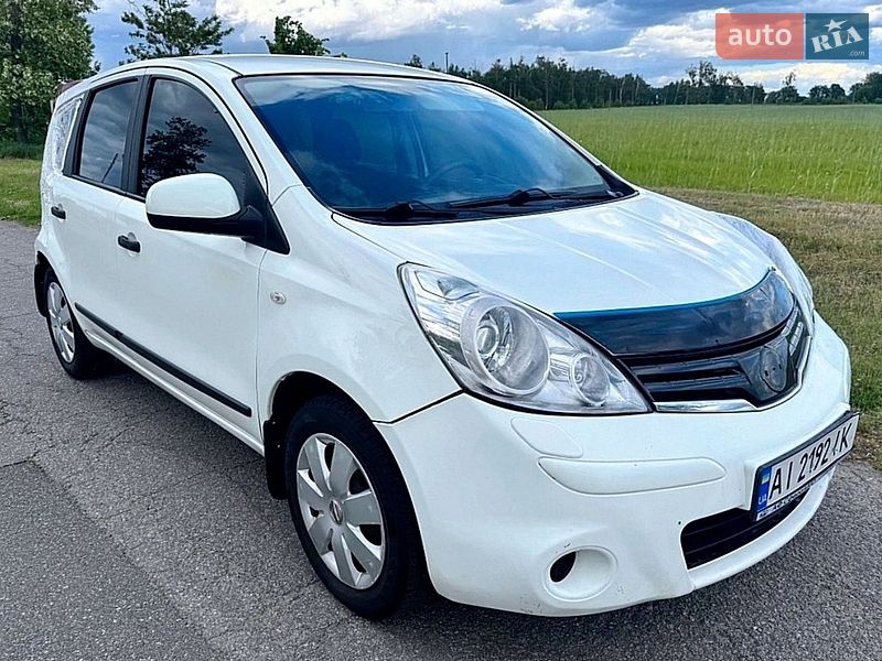 Хэтчбек Nissan Note 2012 в Киеве