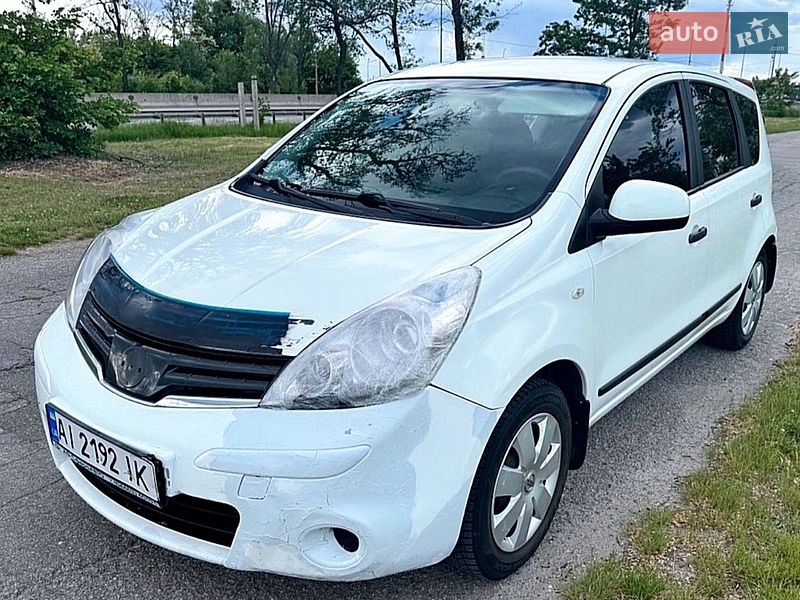 Хэтчбек Nissan Note 2012 в Киеве