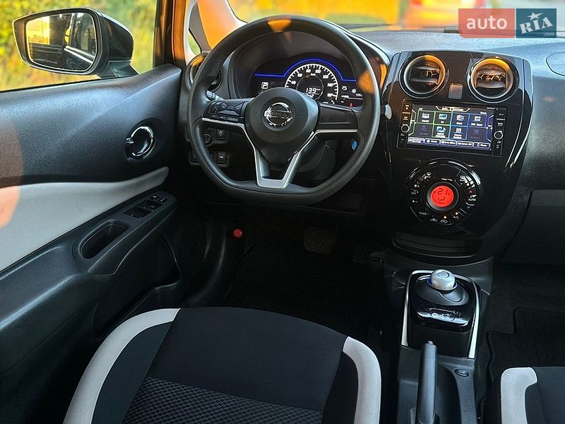 Хэтчбек Nissan Note 2018 в Киеве