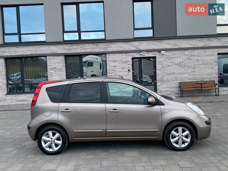 Хэтчбек Nissan Note 2007 в Ровно