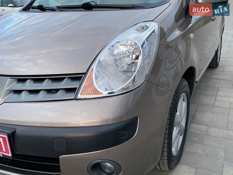 Хэтчбек Nissan Note 2007 в Ровно