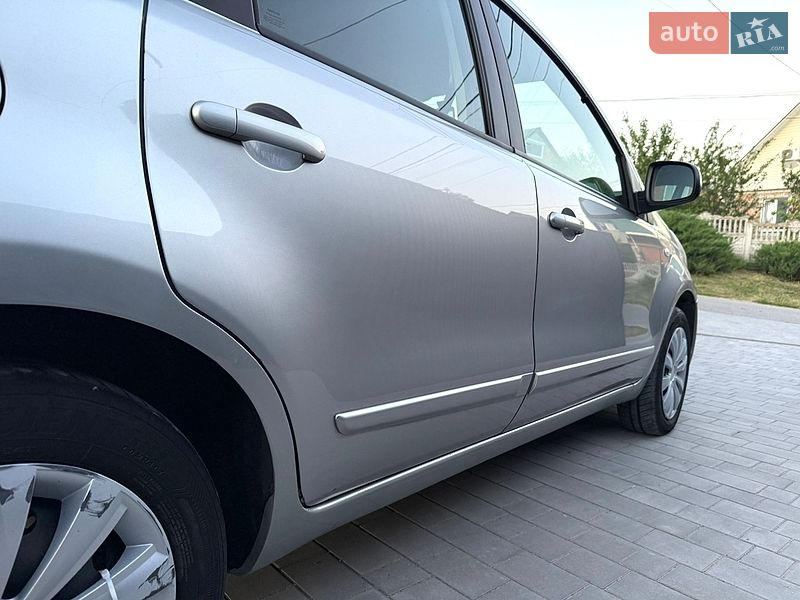 Хэтчбек Nissan Note 2009 в Виннице