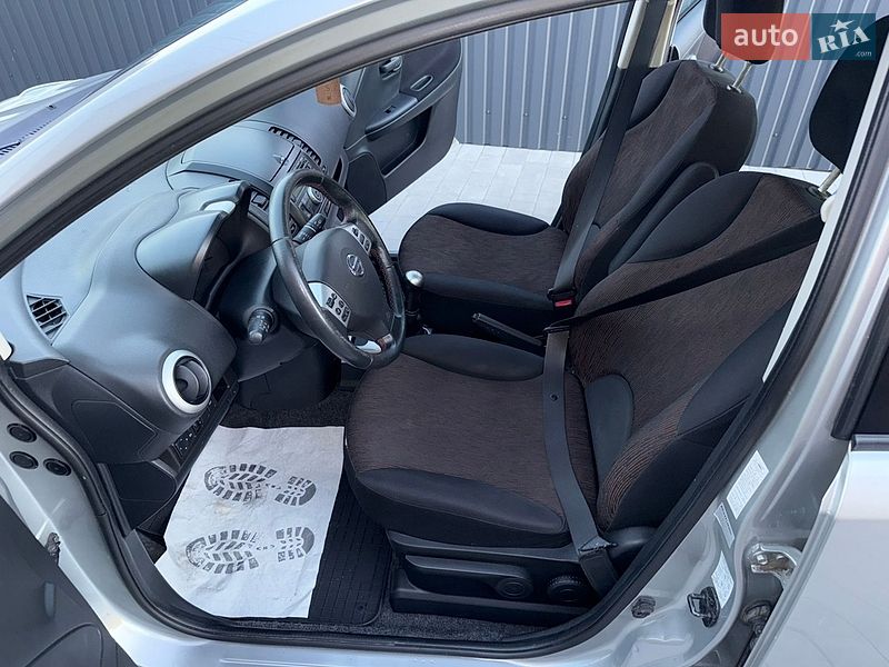 Хэтчбек Nissan Note 2009 в Виннице