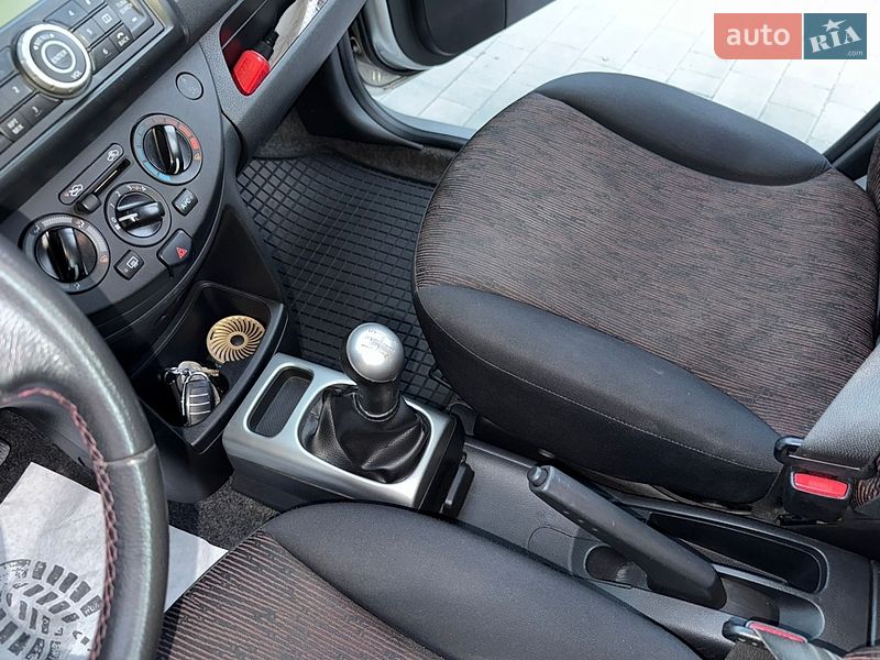 Хэтчбек Nissan Note 2009 в Виннице