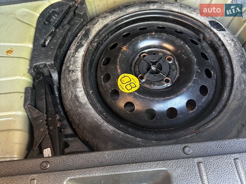 Хэтчбек Nissan Note 2007 в Луцке