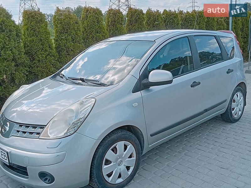 Хэтчбек Nissan Note 2008 в Львове
