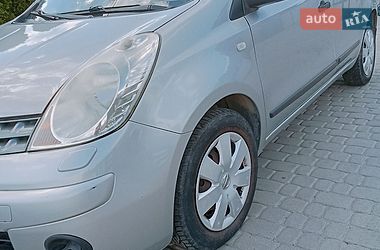 Хэтчбек Nissan Note 2008 в Львове