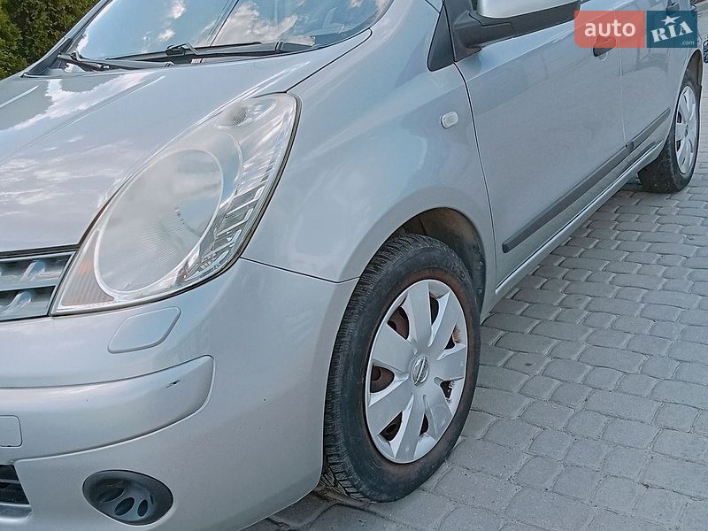 Хэтчбек Nissan Note 2008 в Львове