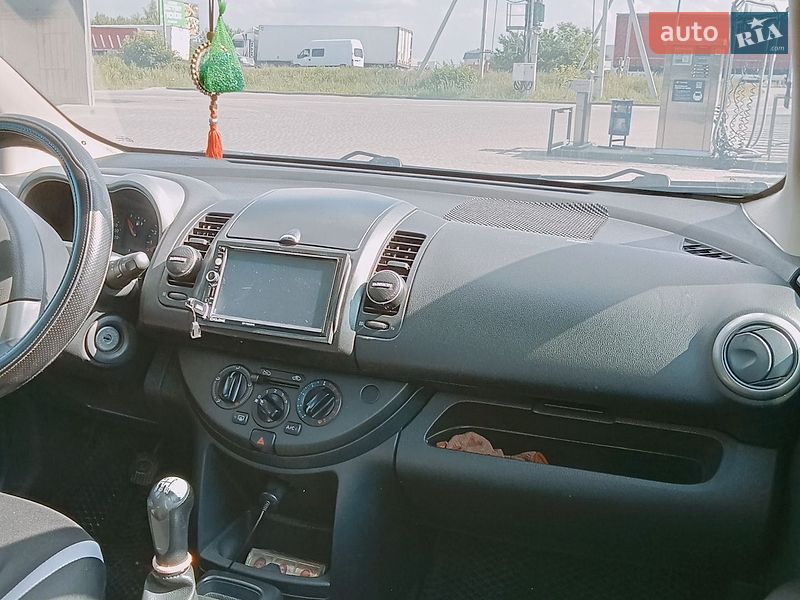 Хэтчбек Nissan Note 2008 в Львове
