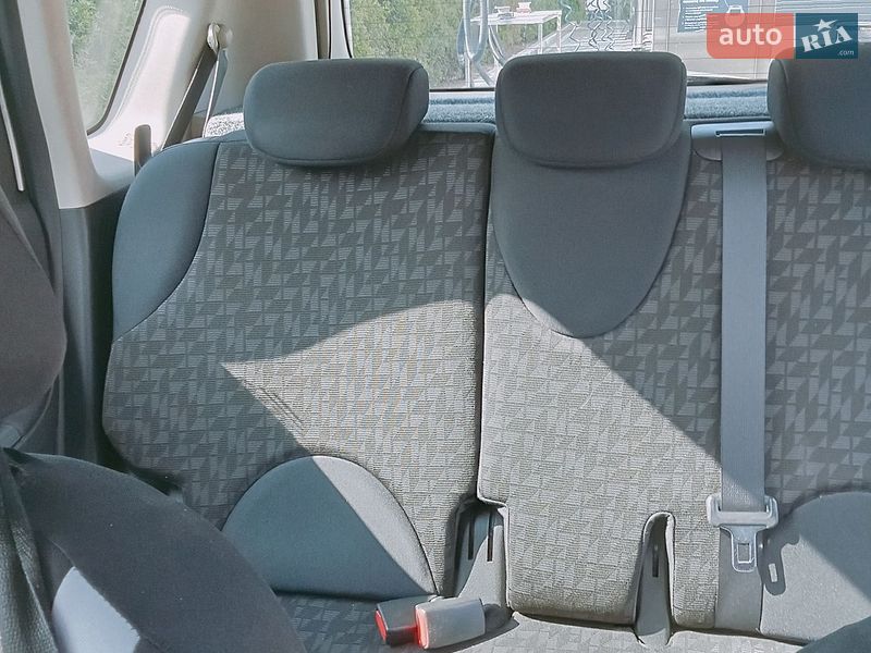 Хэтчбек Nissan Note 2008 в Львове
