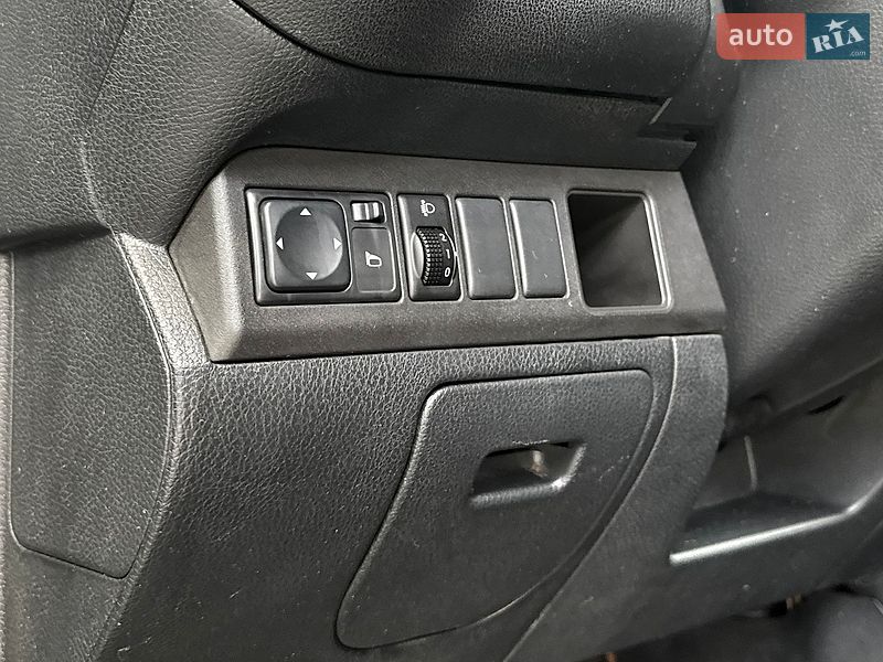 Хетчбек Nissan Note 2008 в Києві