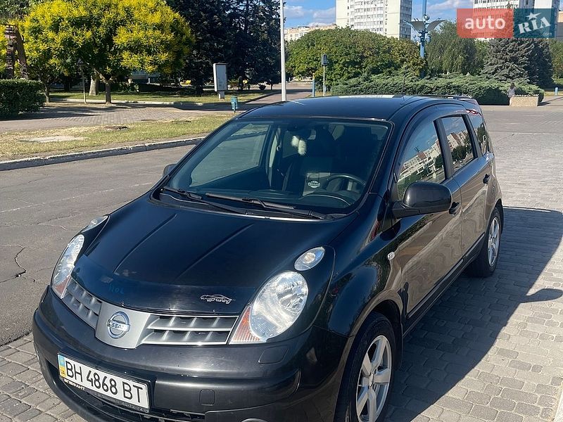 Хэтчбек Nissan Note 2008 в Одессе