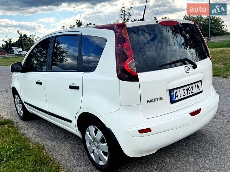 Хэтчбек Nissan Note 2012 в Киеве
