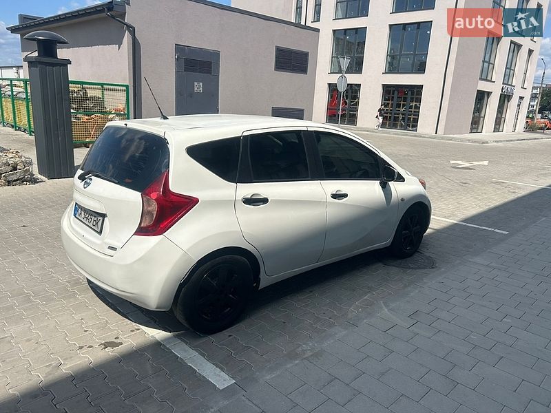 Хэтчбек Nissan Note 2014 в Калуше