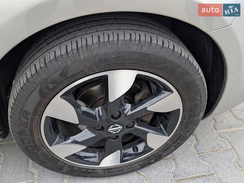 Хэтчбек Nissan Note 2009 в Тернополе