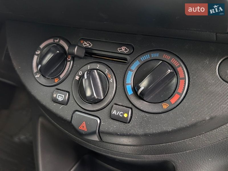 Хэтчбек Nissan Note 2009 в Тернополе
