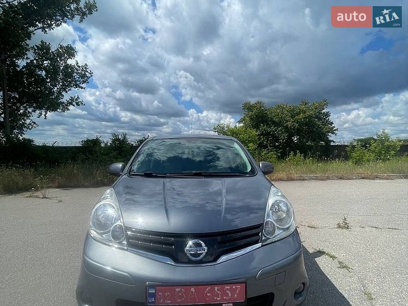 Хетчбек Nissan Note 2011 в Кропивницькому фото Хетчбек Nissan Note 2011 в Кропивницькому