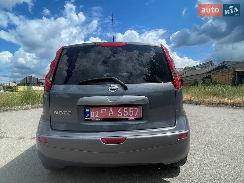 Хетчбек Nissan Note 2011 в Кропивницькому фото 4 Хетчбек Nissan Note 2011 в Кропивницькому