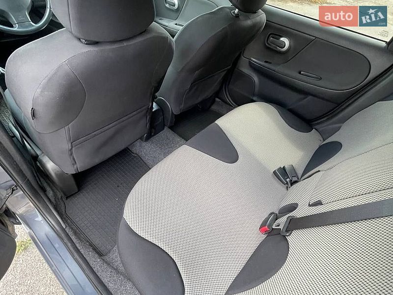 Хетчбек Nissan Note 2011 в Кропивницькому фото 17 Хетчбек Nissan Note 2011 в Кропивницькому