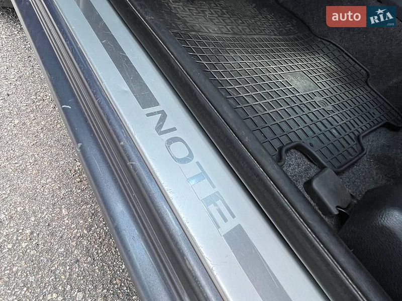 Хетчбек Nissan Note 2011 в Кропивницькому фото 39 Хетчбек Nissan Note 2011 в Кропивницькому