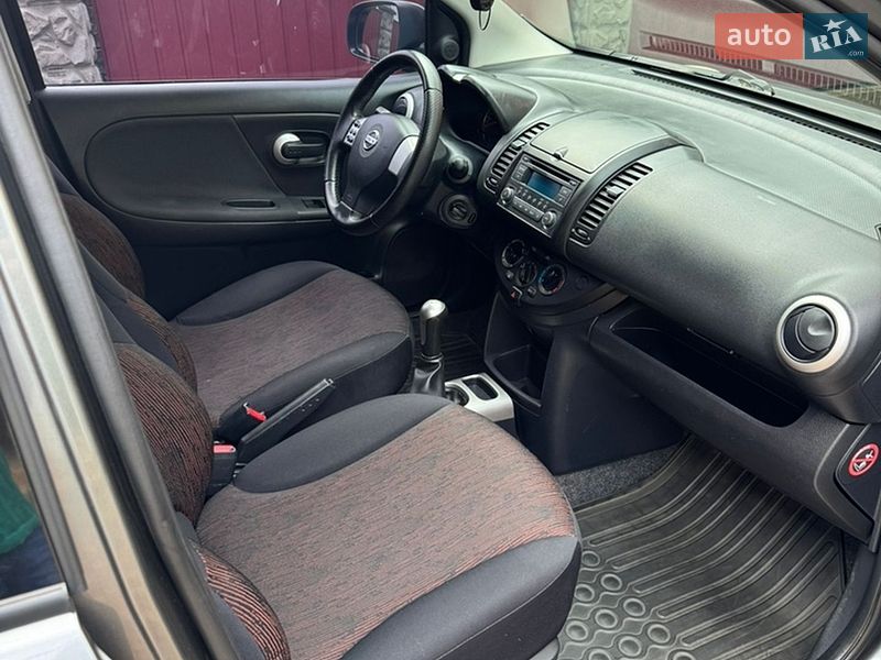 Хетчбек Nissan Note 2011 в Калуші