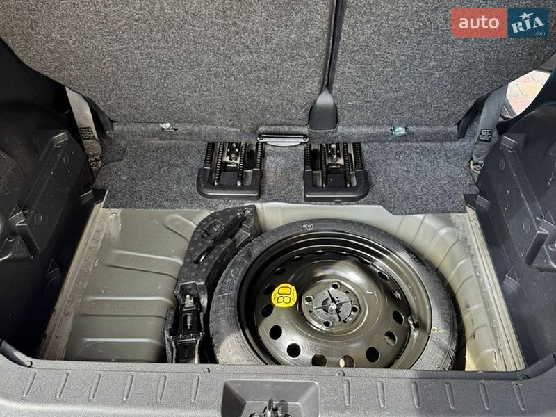 Хетчбек Nissan Note 2011 в Калуші