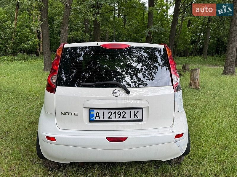 Хэтчбек Nissan Note 2012 в Киеве