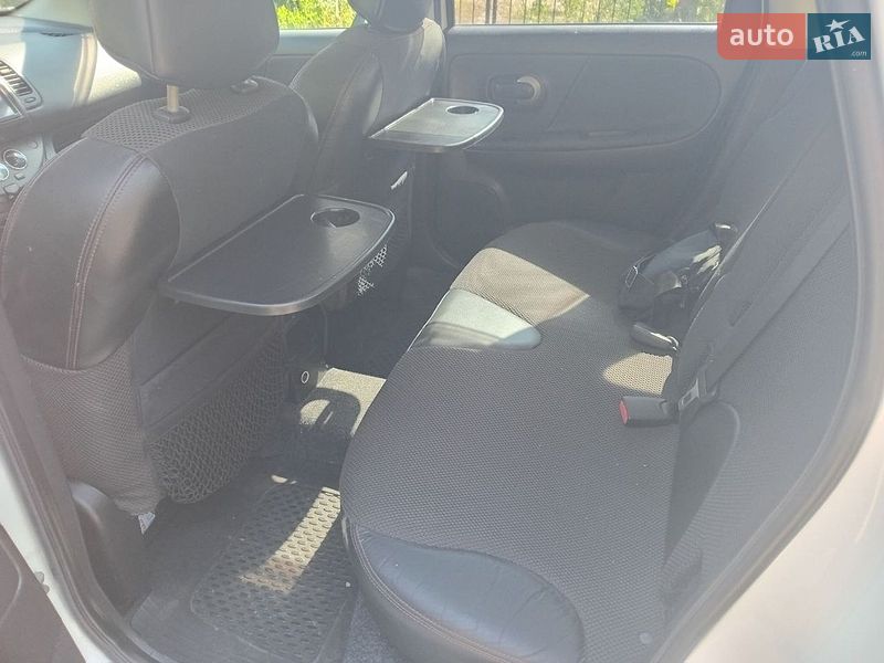 Хэтчбек Nissan Note 2007 в Хмельницком фото 18 Хэтчбек Nissan Note 2007 в Хмельницком