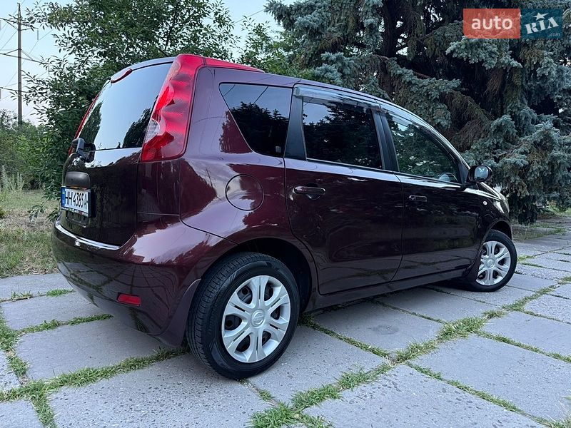 Хетчбек Nissan Note 2010 в Одесі