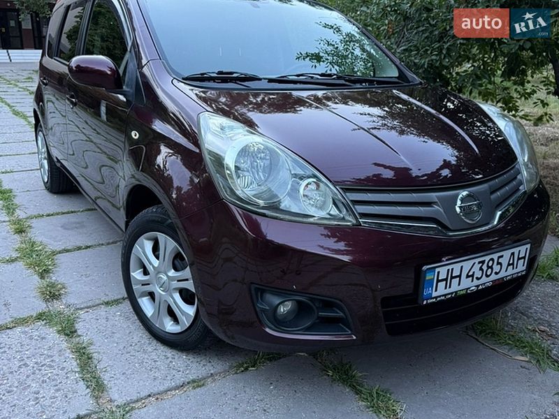 Хетчбек Nissan Note 2010 в Одесі