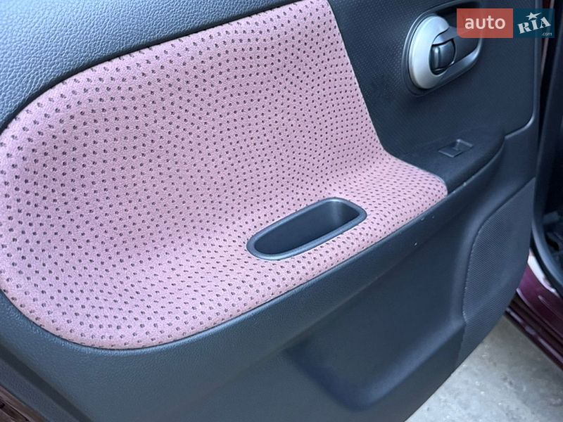 Хетчбек Nissan Note 2010 в Одесі