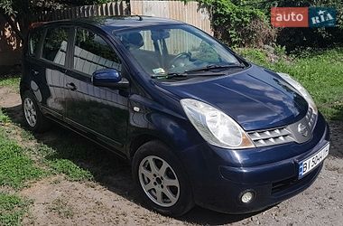 Хэтчбек Nissan Note 2006 в Миргороде